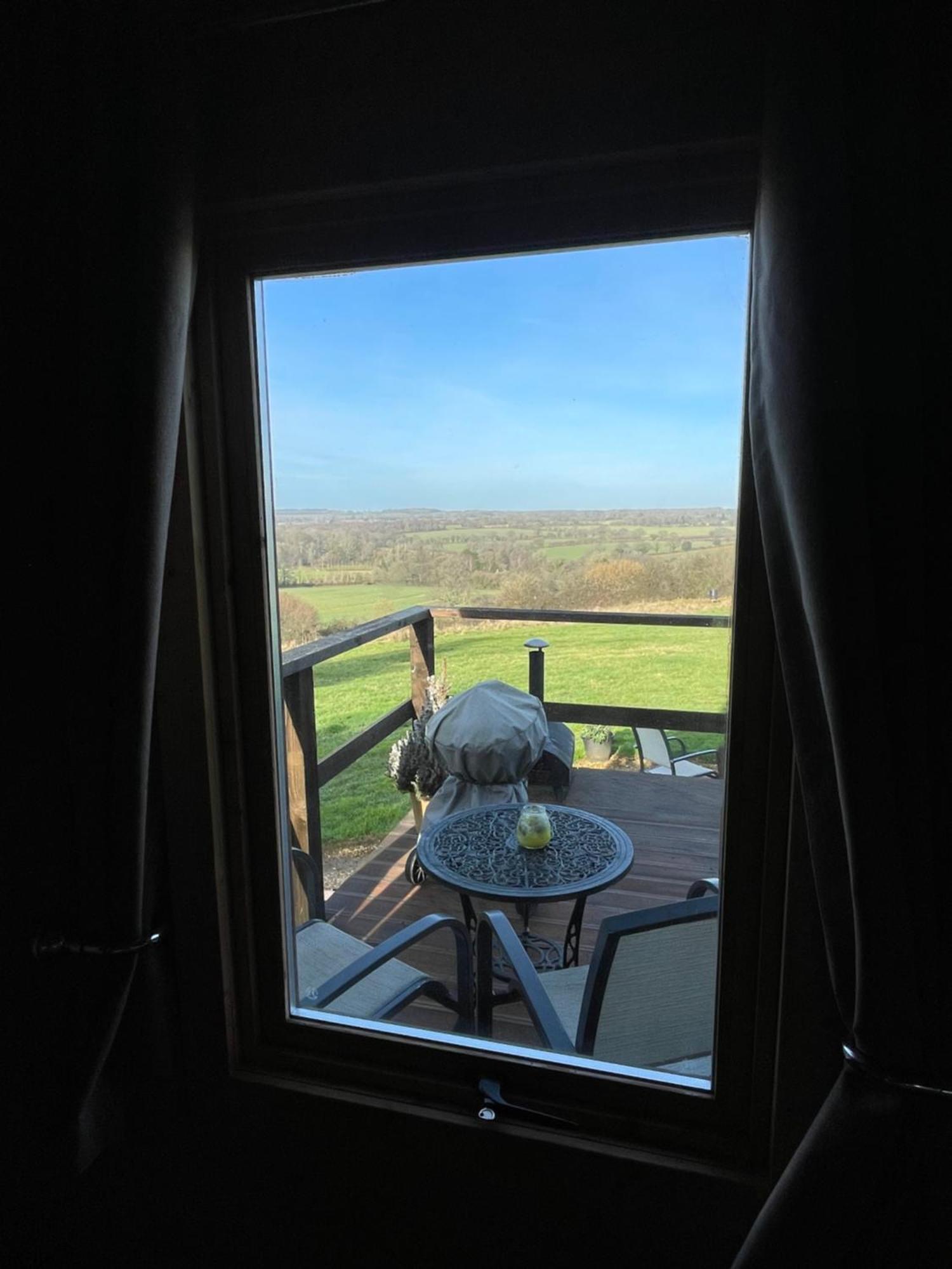 Cosy Cabin In Annie'S Meadow West Meon Esterno foto