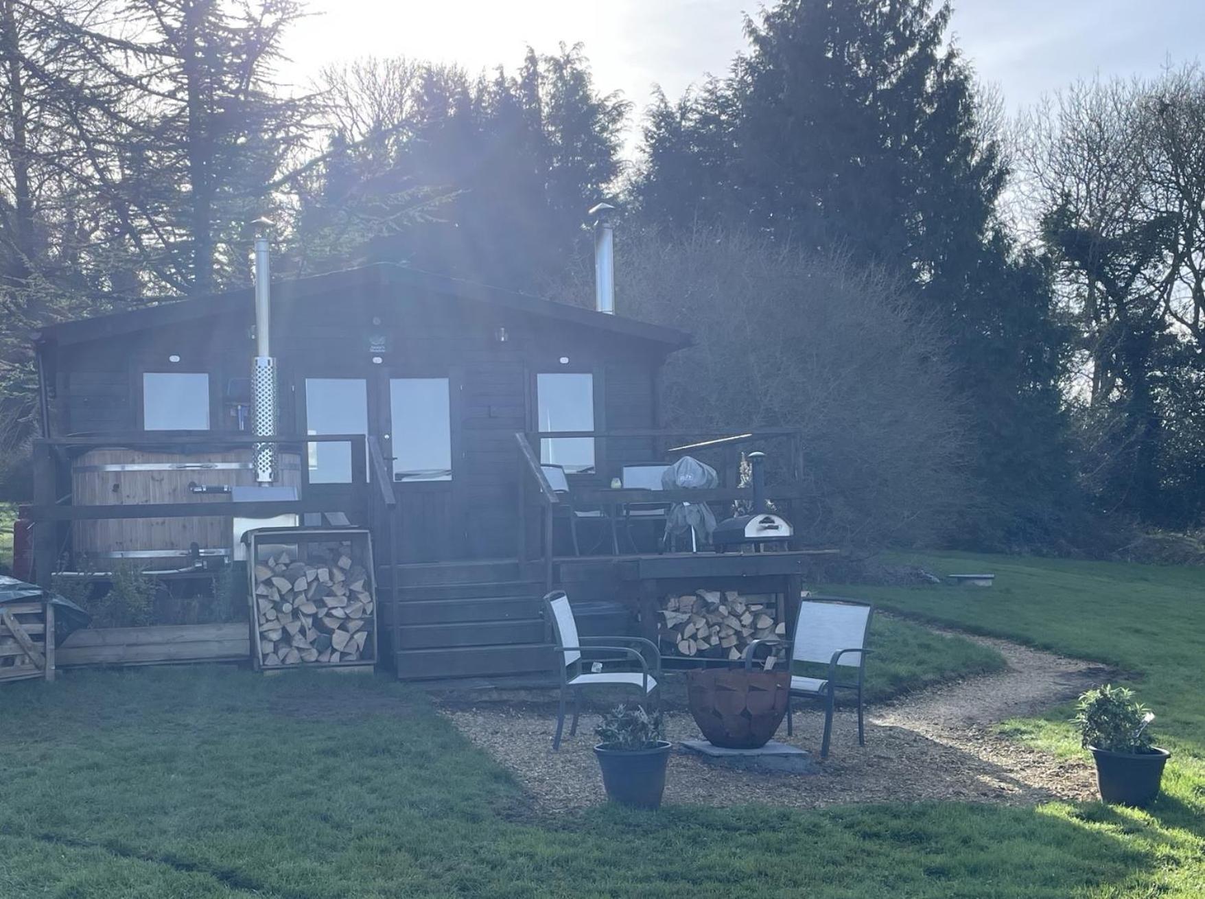 Cosy Cabin In Annie'S Meadow West Meon Esterno foto