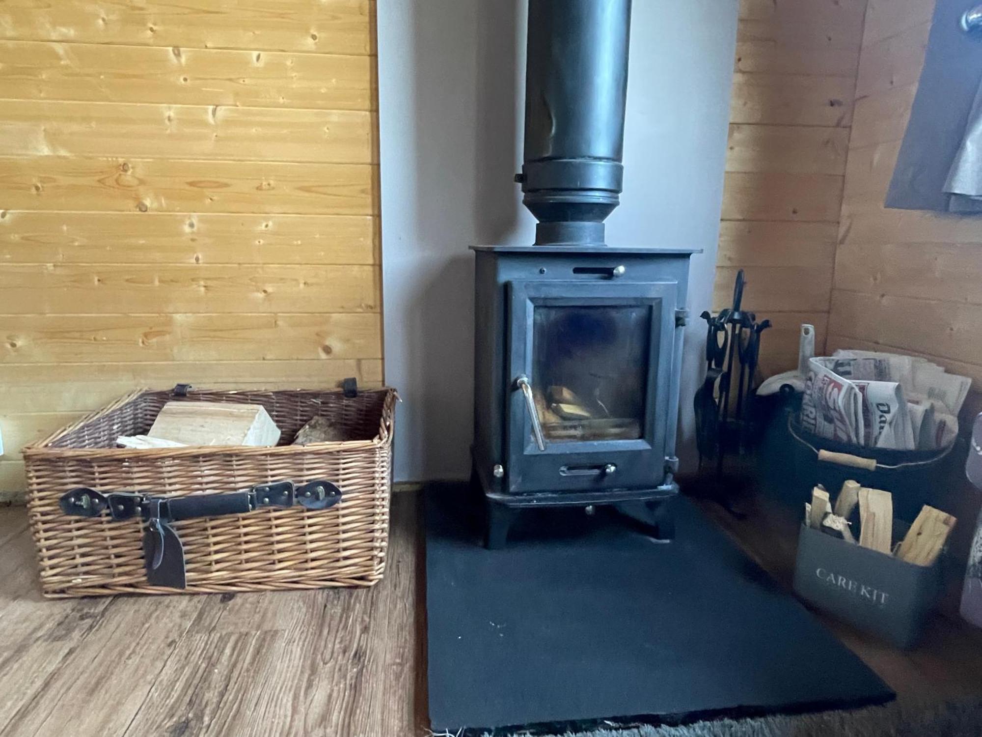 Cosy Cabin In Annie'S Meadow West Meon Esterno foto