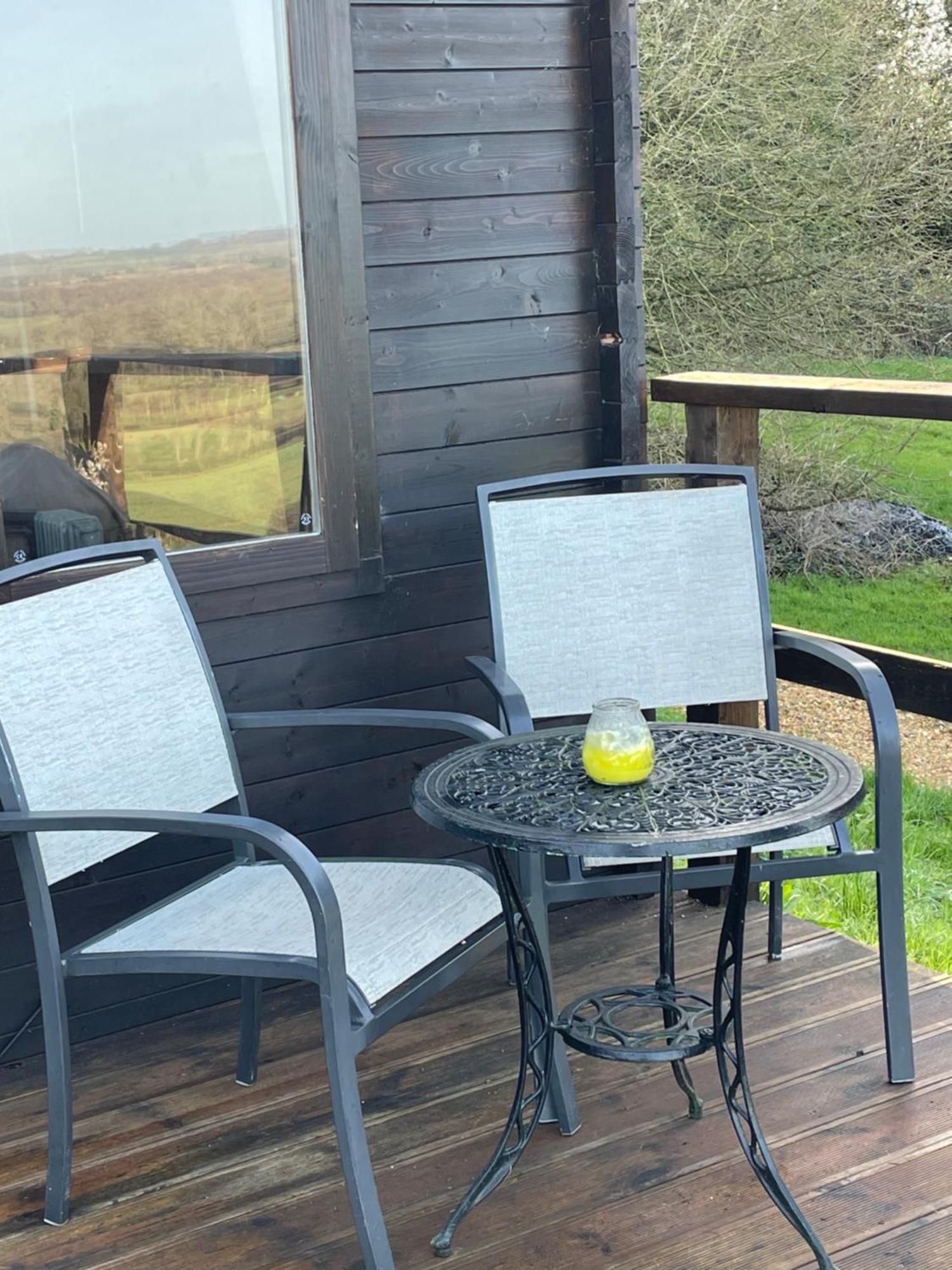 Cosy Cabin In Annie'S Meadow West Meon Esterno foto
