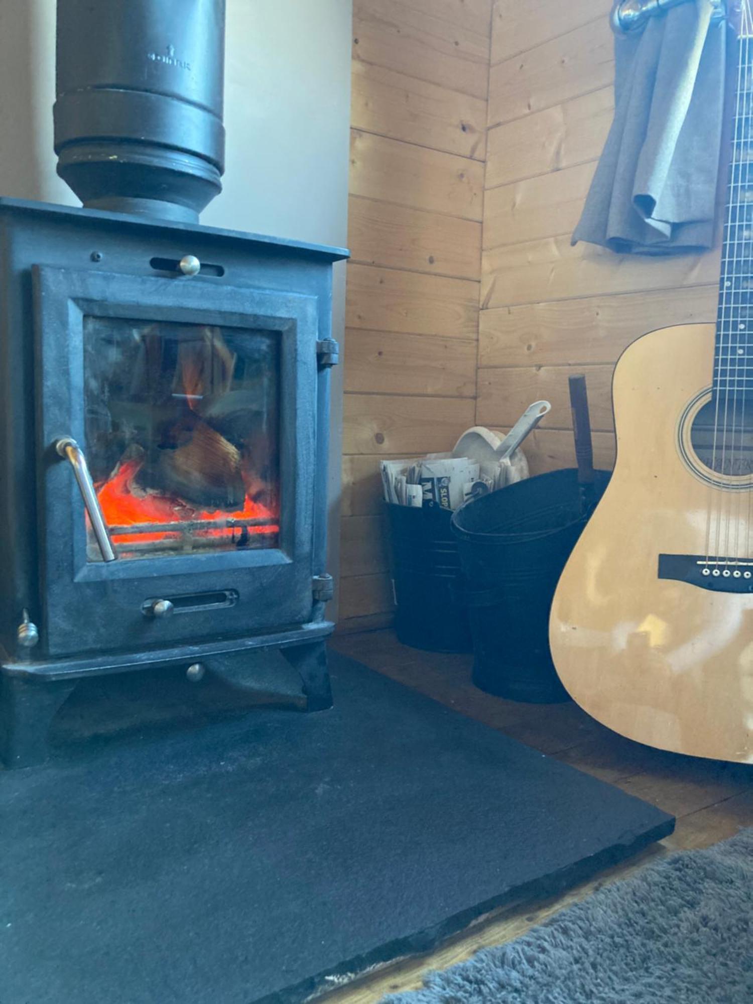 Cosy Cabin In Annie'S Meadow West Meon Esterno foto